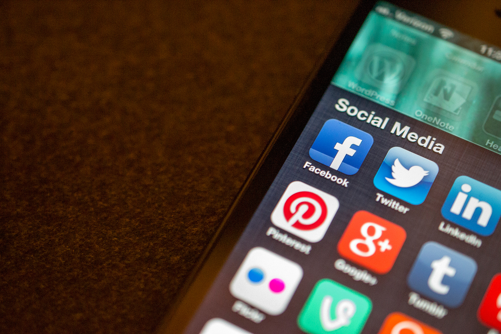 Social Media Tools & Storytelling – Hootsuite presents #MUSTREAD insights